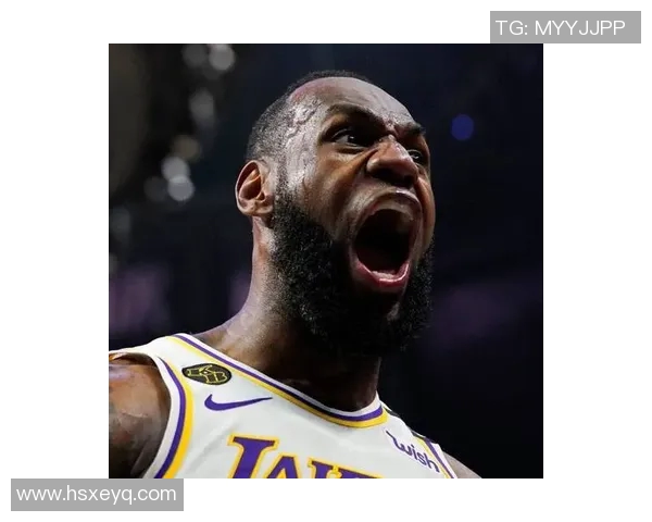 詹姆斯:篮球传奇背后的奋斗与荣耀之路探秘 詹姆斯:篮球传奇背后的奋斗与荣耀之路探秘