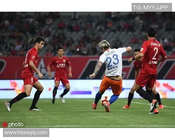 鲁能与上港下半场激战精彩回顾双方球员表现与战术分析