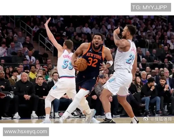 2019年热火与尼克斯激战回顾：篮球场上的激情与对抗